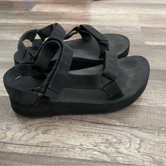 SOLD on Depop - Black Midform Tevas - Picture 2 of 6